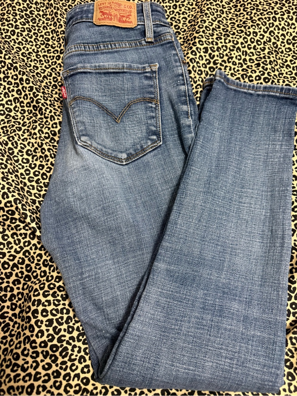Levi's Women's Medium Blue Leg Jeans 721 HighRise Skinny